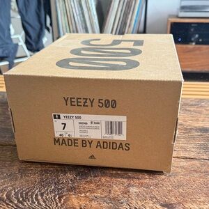 Adidas Yeezy 500 Super Moon Yellow BNIB Mens 7 Womens 8.5